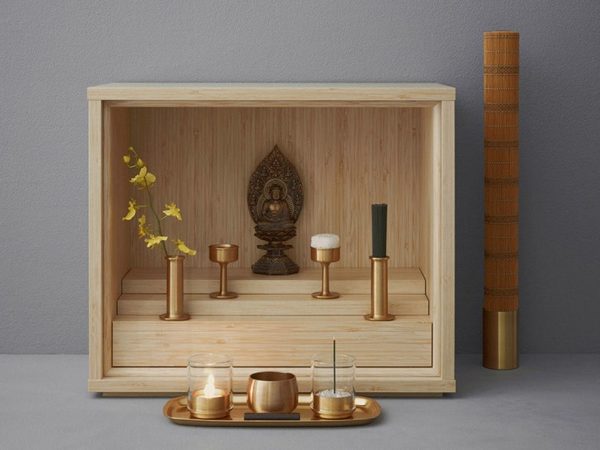 Bàn thờ kiểu Nhật tối giản 2024: Nếu bạn muốn tìm kiếm một mẫu bàn thờ Phật theo phong cách Nhật Bản, và vô cùng tối giản trong năm 2024 sắp tới, hãy đến với cửa hàng của chúng tôi. Chúng tôi đã nghiên cứu và thiết kế ra các sản phẩm cúng thờ theo phong cách Nhật Bản đúng với yêu cầu của người tiêu dùng, cùng với đó là những thiết kế đơn giản, tinh tế và mang lại sự thư thái cho gia đình bạn.