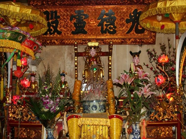 Bàn thờ Thổ Công